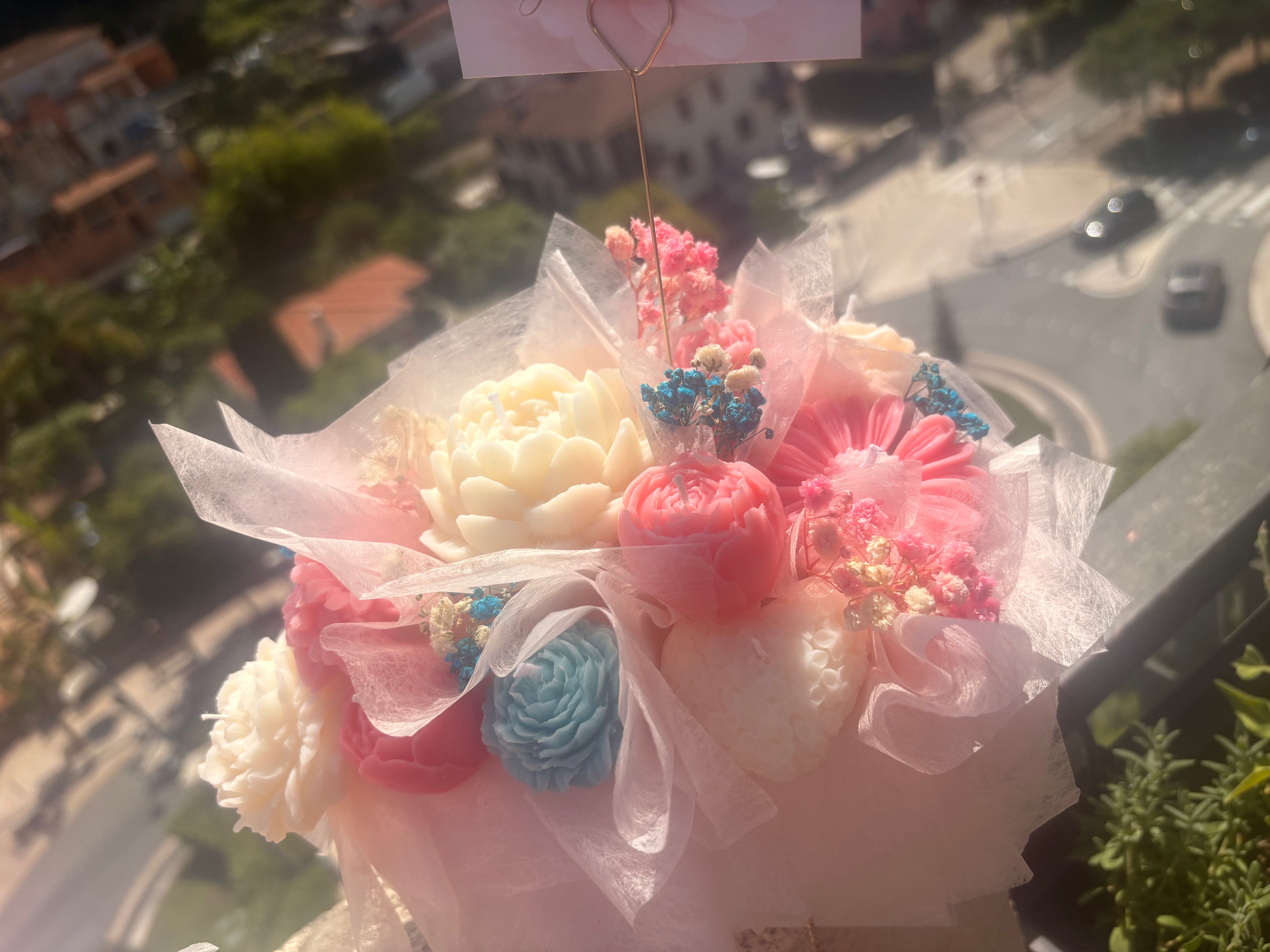 Douce Étreinte Florale